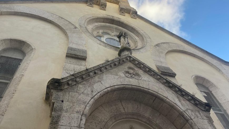 Antike Kirche in Bayonne