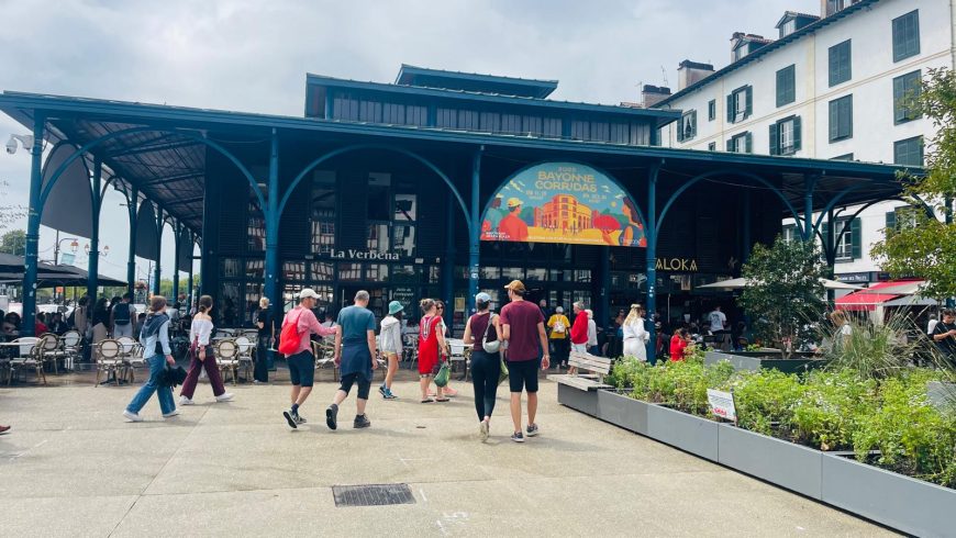 Les Halles Markt von außen