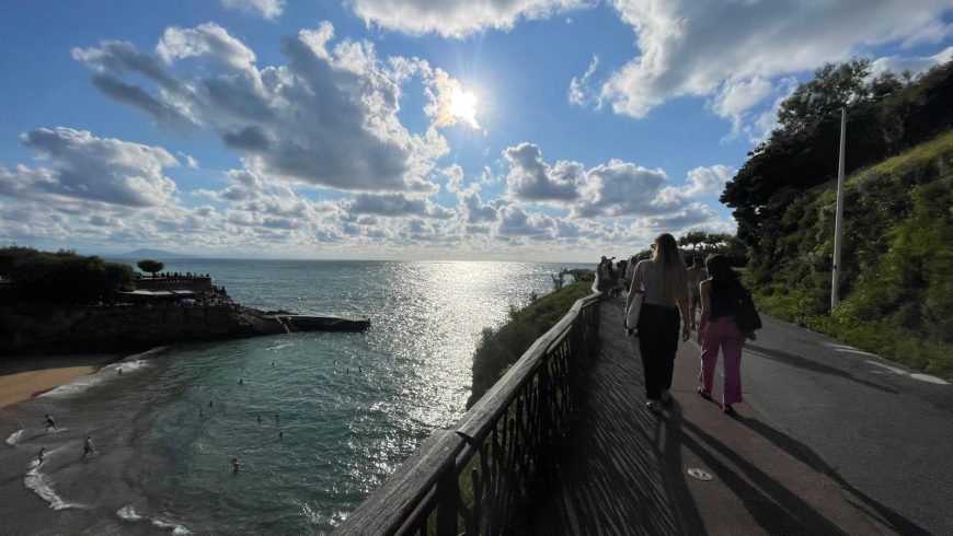 Fußgängerweg in Biarritz