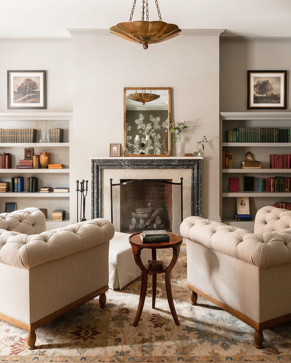 Wohnzimmer mit Kamin