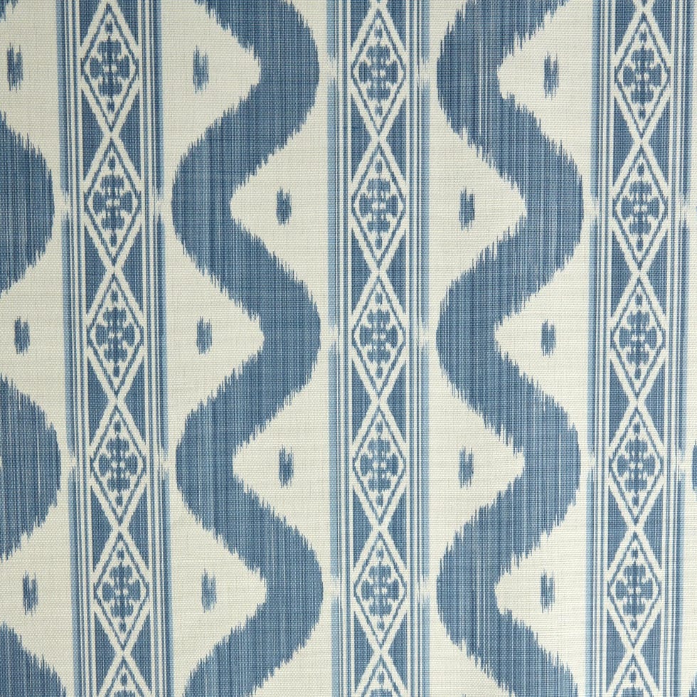 Blauer Ikat -Streifenstoff
