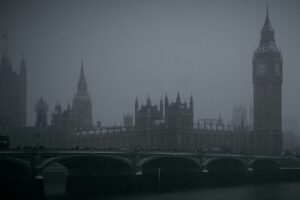 Die britische Regierung kürzt die Entwicklungshilfe im Ausland aufgrund von Bedenken hinsichtlich der Klima- und Naturfinanzierung