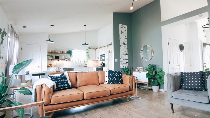 Minimalistisches, umweltfreundliches Apartment mit natürlichem Licht und nachhaltigem Innendesign