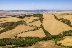 Val d’Orcia: Authentische Slow-Erlebnisse zwischen Thermalbädern, Weinbergen und alten Wegen