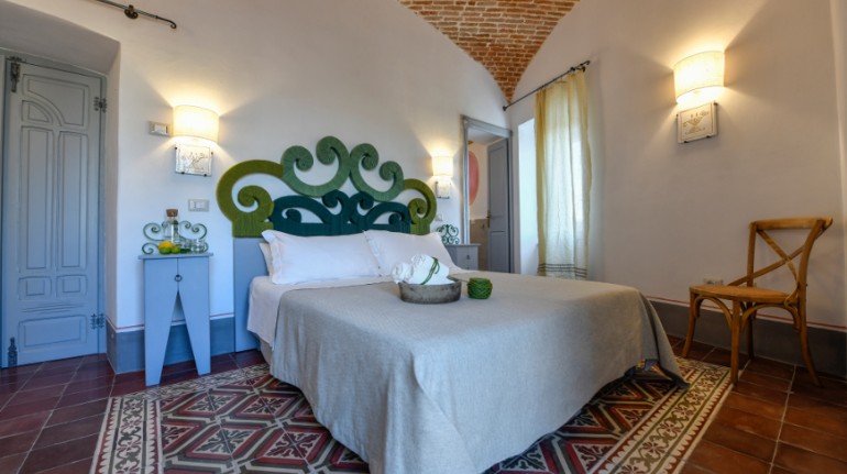 Umweltfreundliches Zimmer in der nachhaltigen Unterkunft Bisos auf Sardinien (Italien)
