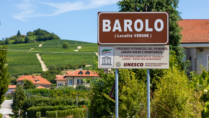 Ortsschild von Barolo